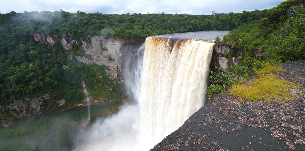 kaieteur-falls-davidsbeenhere-5